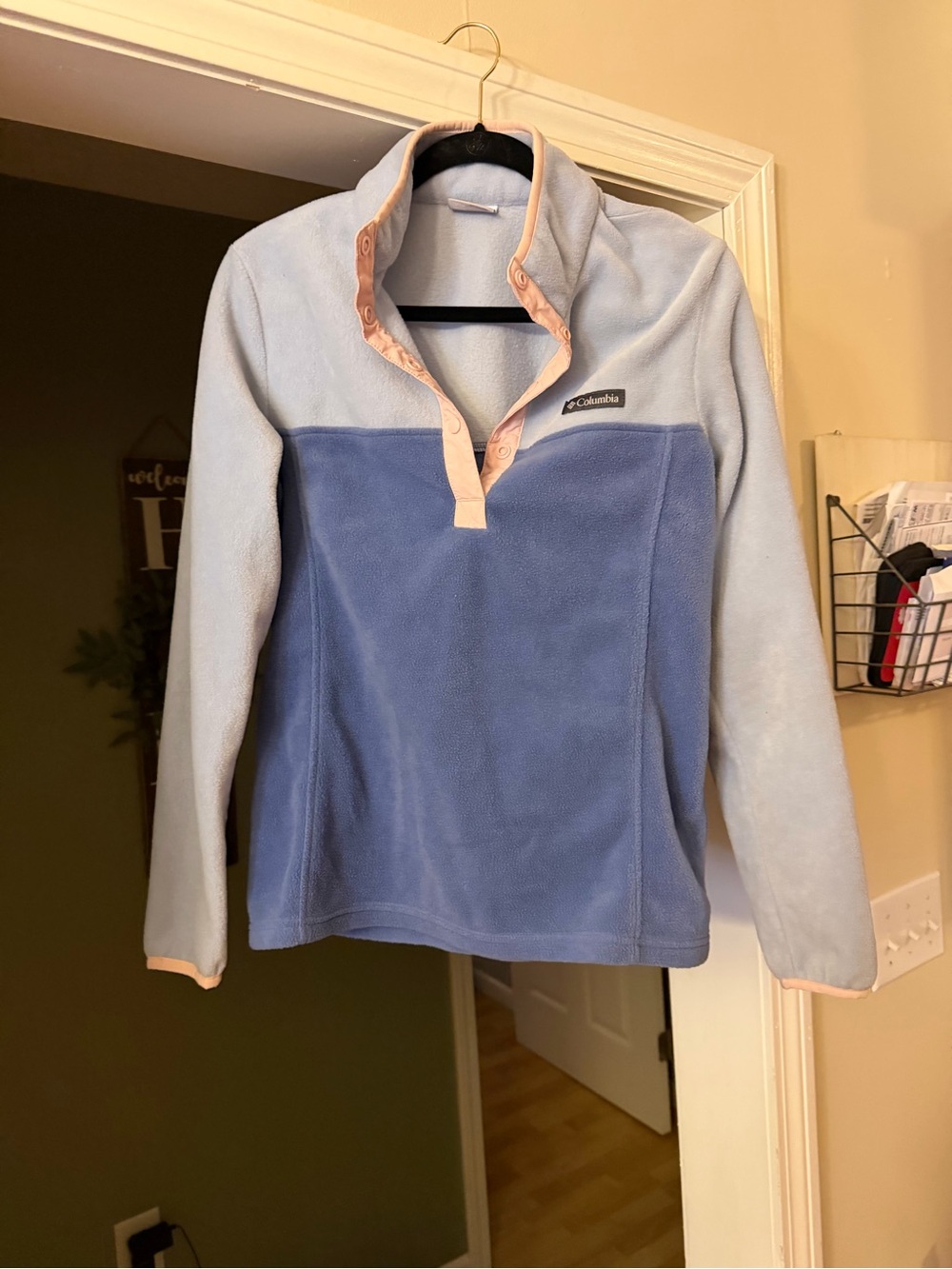 Columbia Two-Tone Light Blue and Periwinkle Fleece Pullover